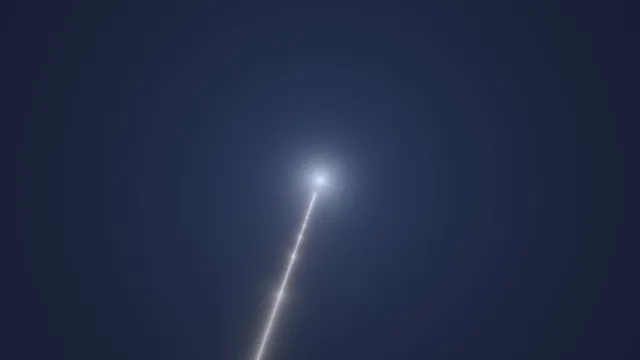 White beam through a field of midnight blue — white beam wallpaper at 3840x2160